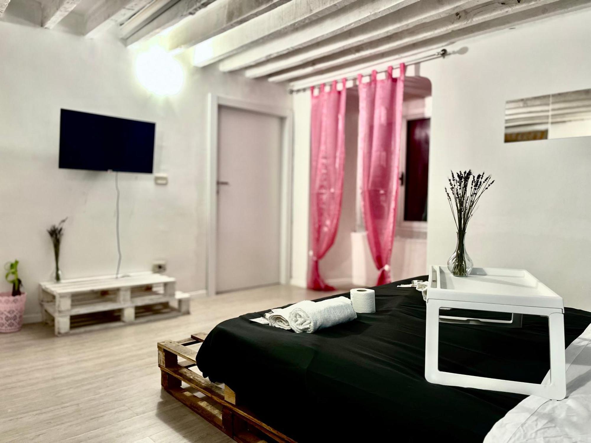 Genova Centro Affittacamere- Bagno In Comune المظهر الخارجي الصورة