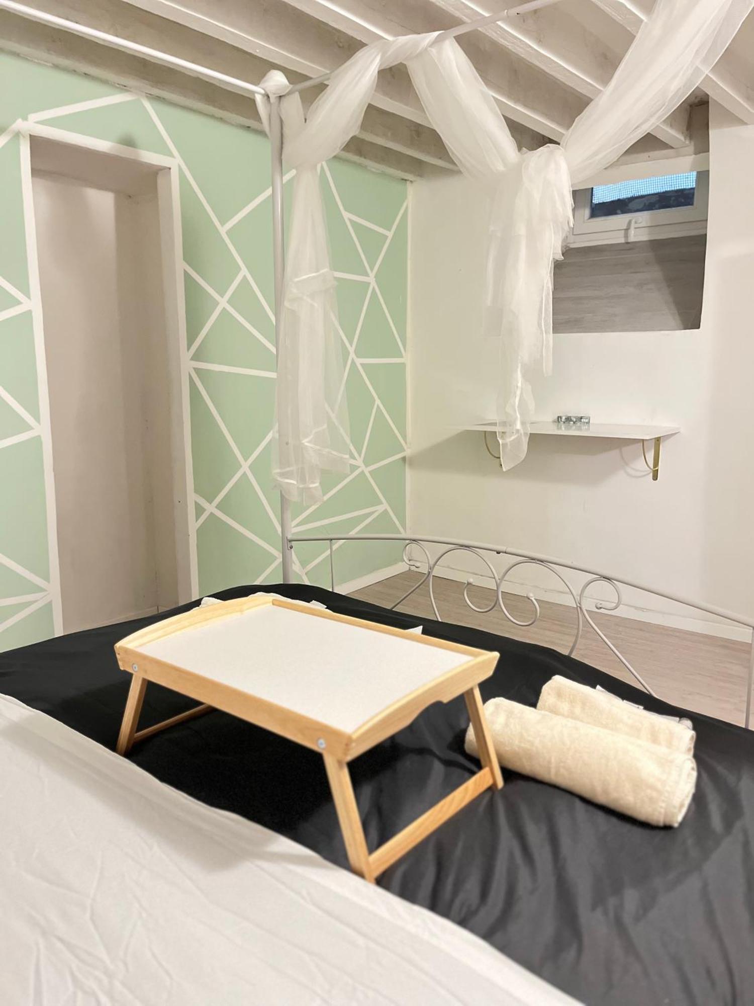Genova Centro Affittacamere- Bagno In Comune المظهر الخارجي الصورة